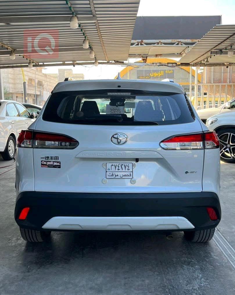 تۆیۆتا کۆرۆلا کرۆس